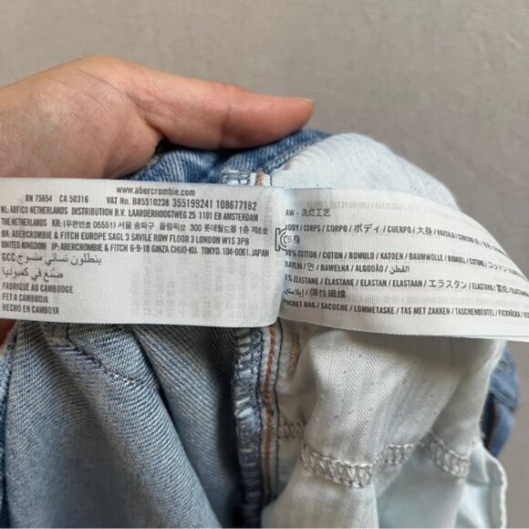 Hollister Low-Rise Relaxed Straight Distressed Jeans Sz 30 Short - Picture 7 of 12